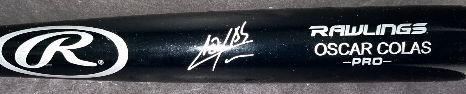 Oscar Colas White Sox Auto Signed Bat Black Beckett WITNESS Hologram BAS